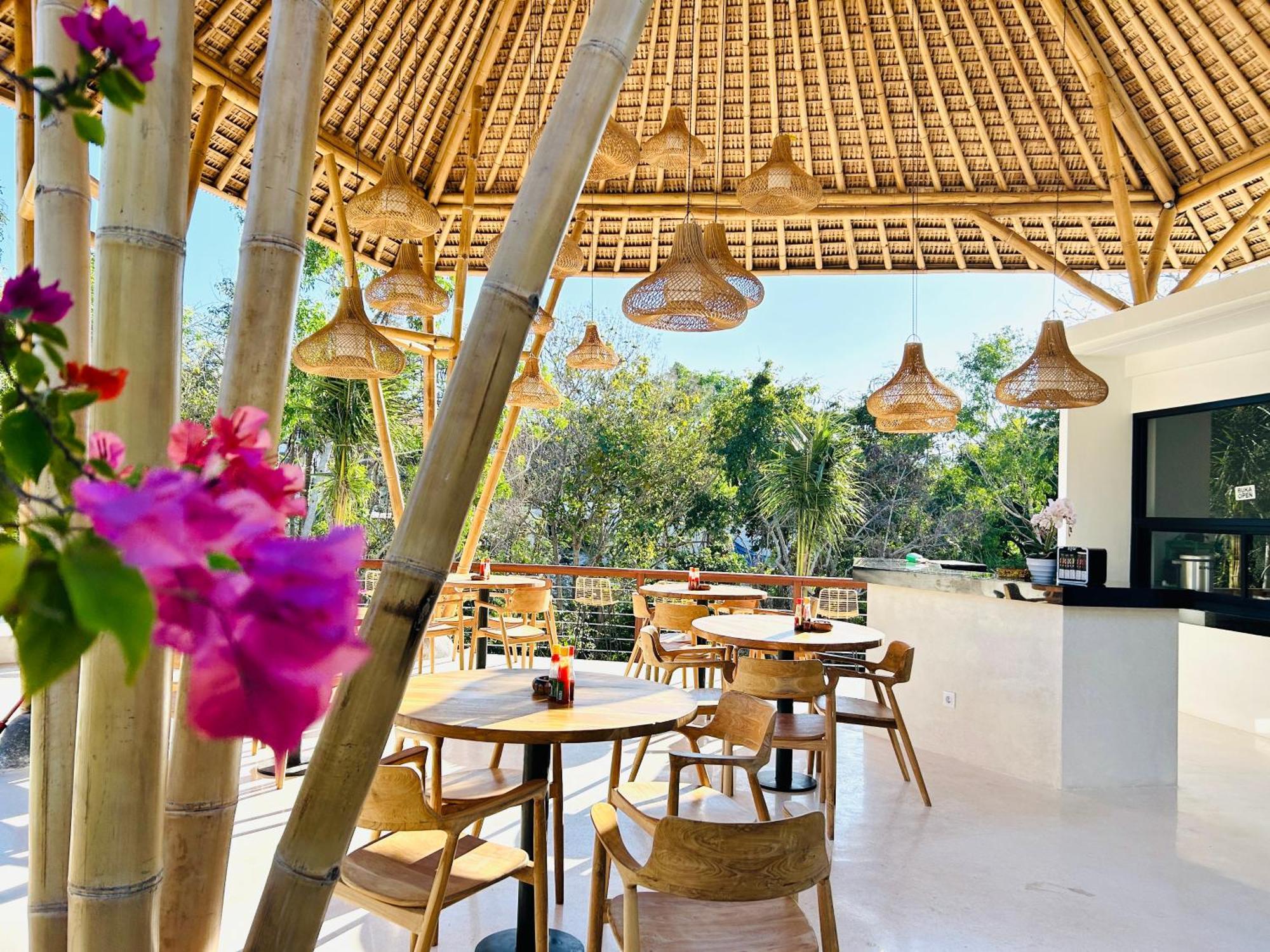 Tregge Surf Camp Uluwatu Ξενοδοχείο Εξωτερικό φωτογραφία